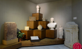 L'urna esposta al Museo Archeologico di Cagliari