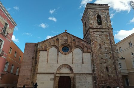 Cattedrale di Santa Chiara, Iglesias